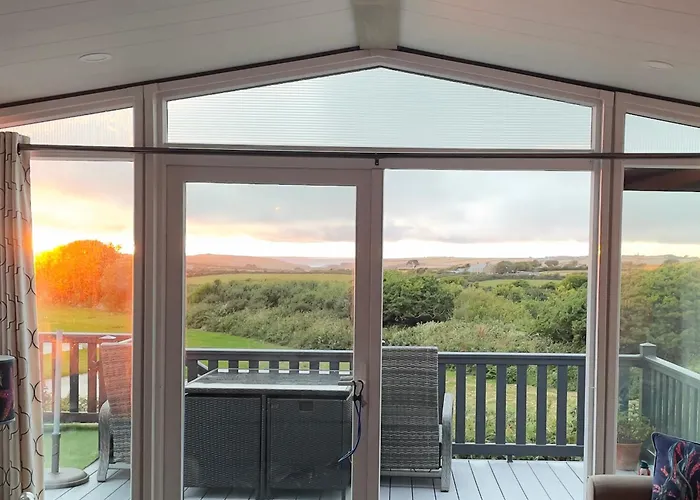 Lodge With Sea & Country Views