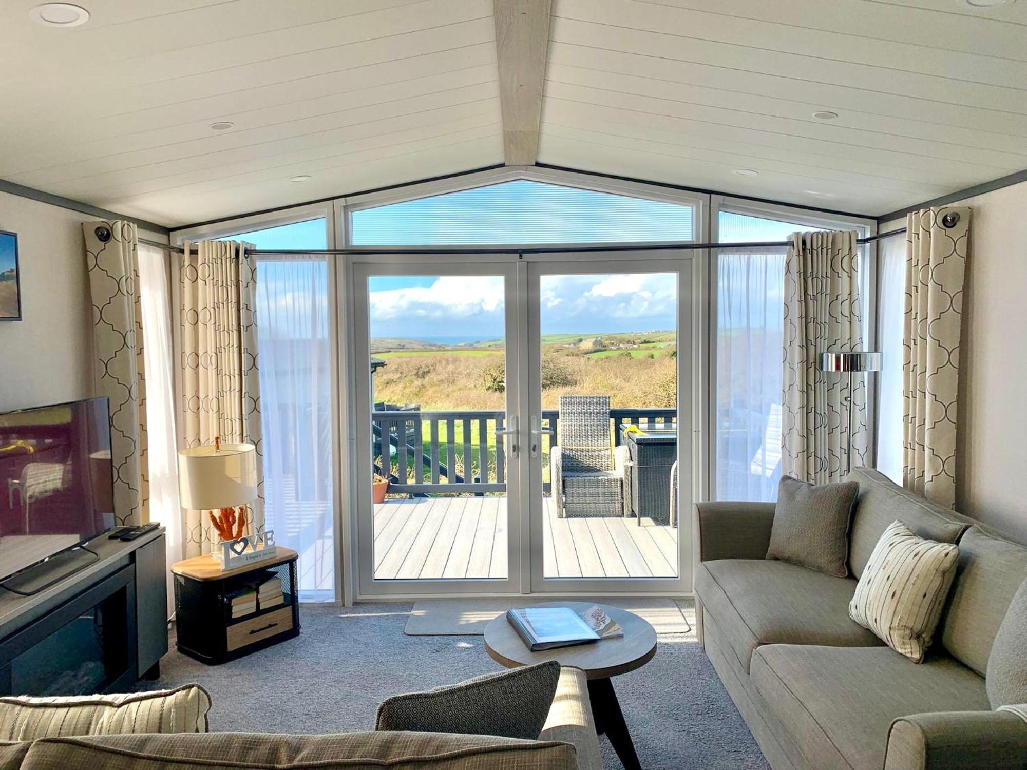 With Sea & Country Views Newquay (Cornwall)